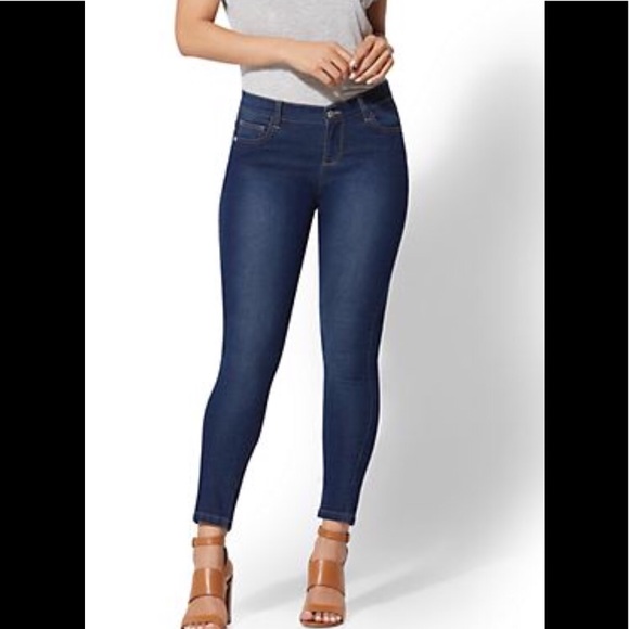 Soho Runway Jean Leggings - Picture 3 of 8